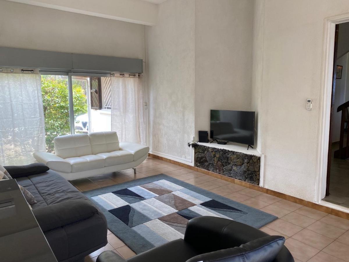 Villa Coco Des Sables Acces Direct Au Lagon La Saline Le Bains Luaran gambar